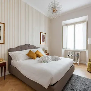 Colosseum 10steps Away, Marco Aurelio Luxury House Rome