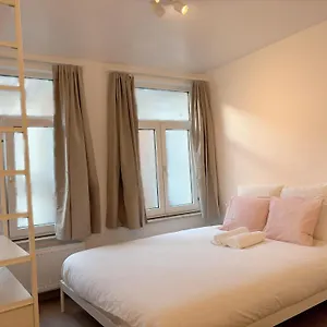 Homestay Benny's Centre, Brussels