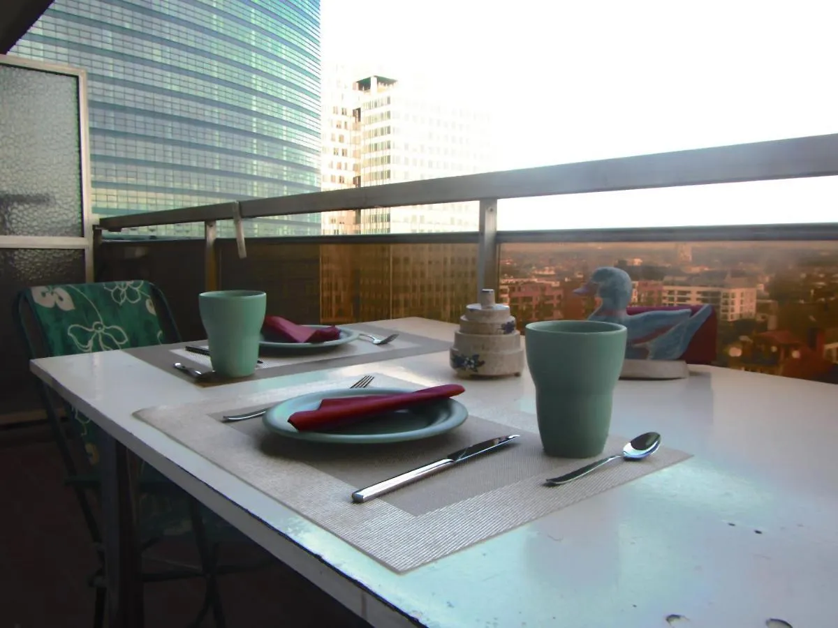 - - - - - Au Sixieme Ciel - - - - - Apartment Brussels