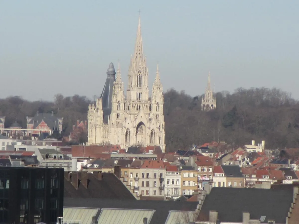 - - - - - Au Sixieme Ciel - - - - - Apartment Brussels